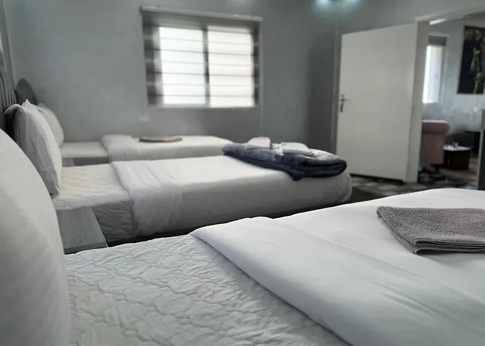 Petra Pillars Hostel